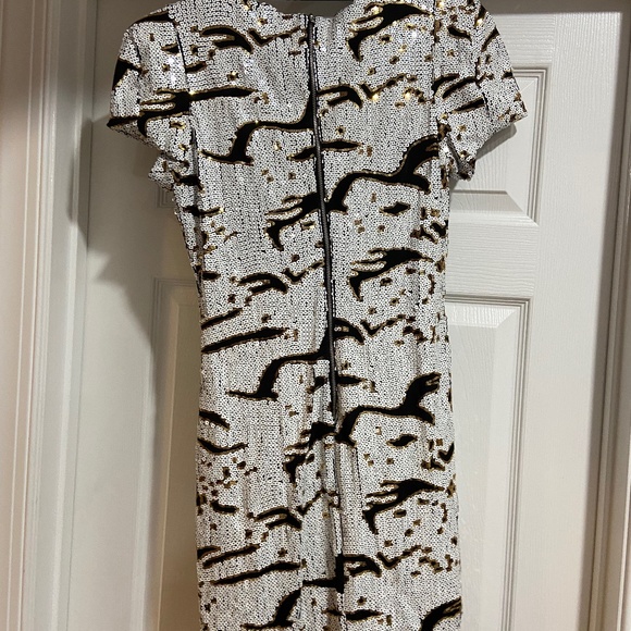 Fitting Black/White/Gold Sequence Dress - Picture 2 of 3